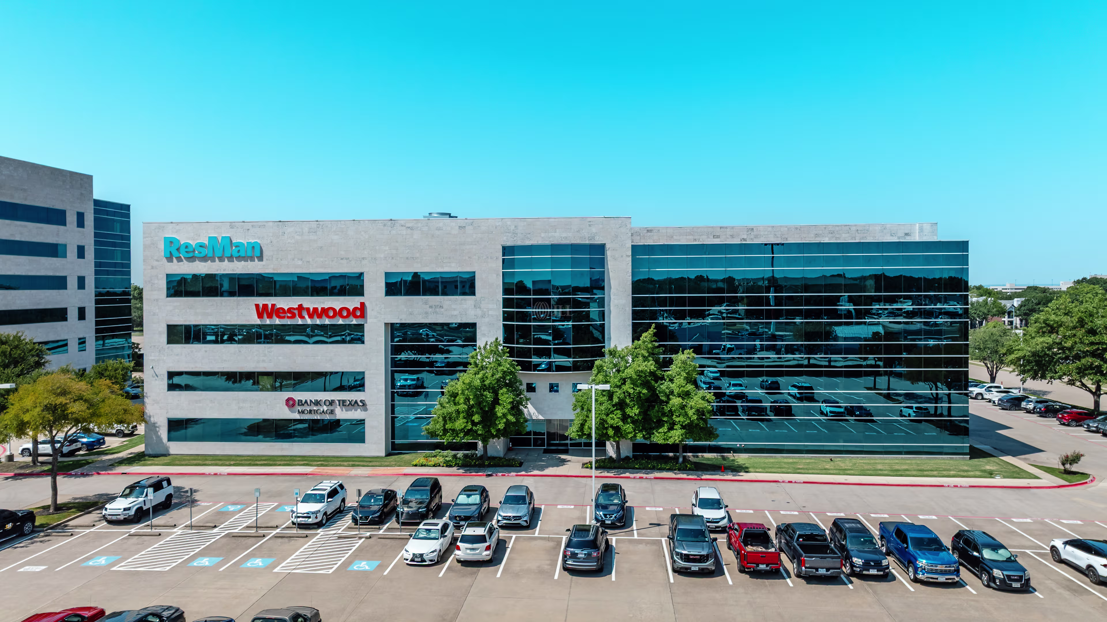 2901 Dallas Pkwy