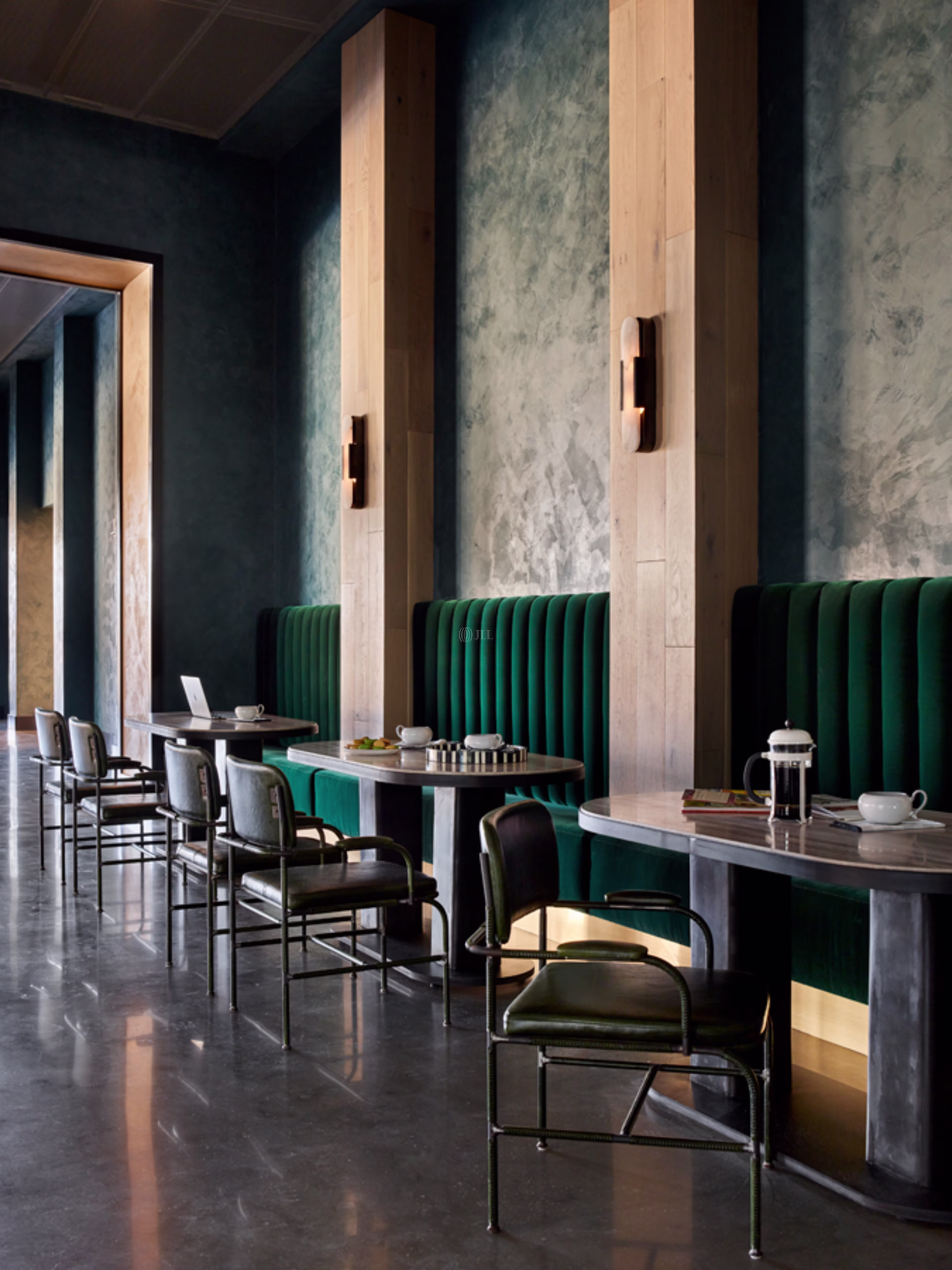 1055 Howell Mill Rd NW