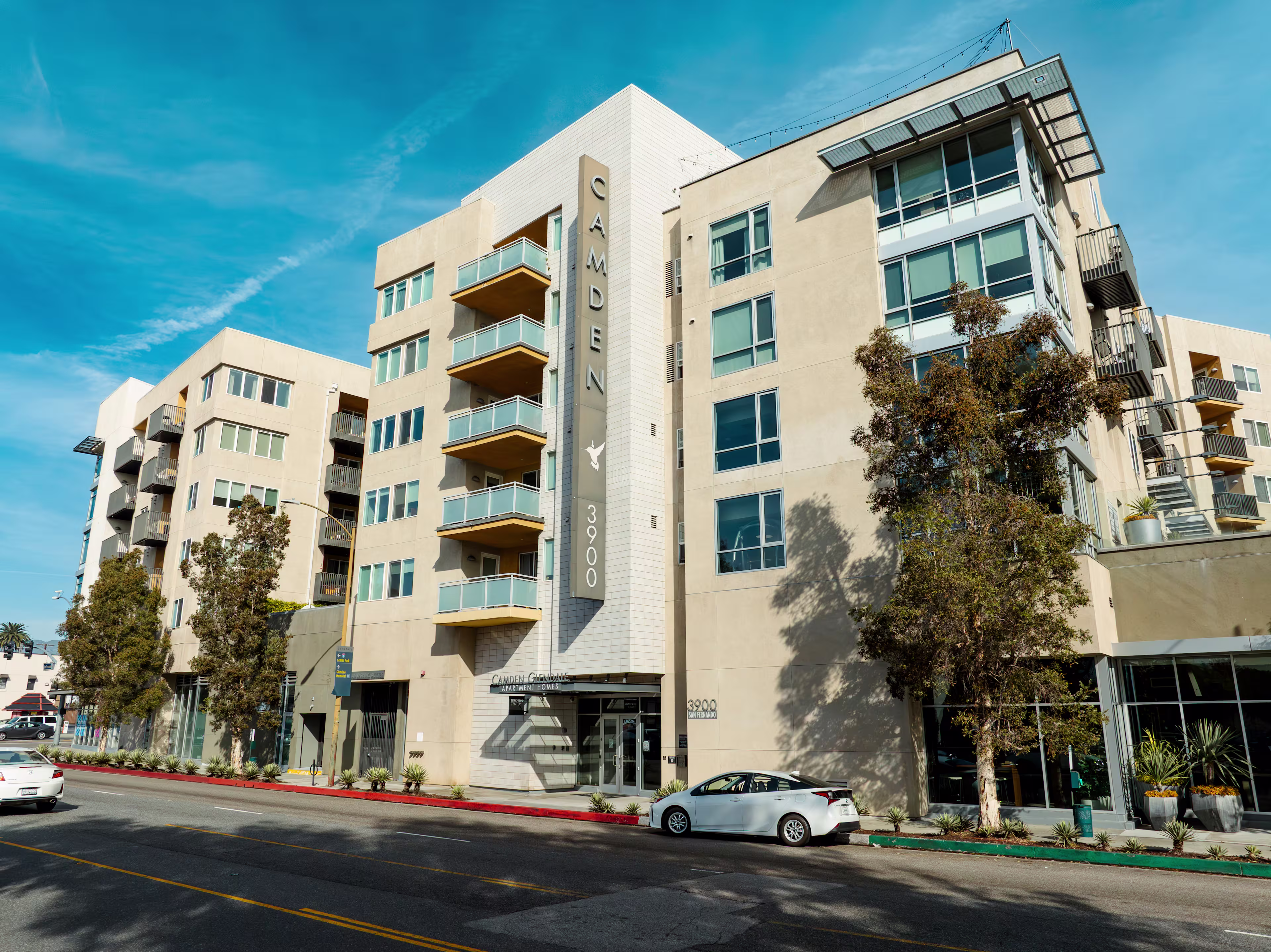 3900 San Fernando Road