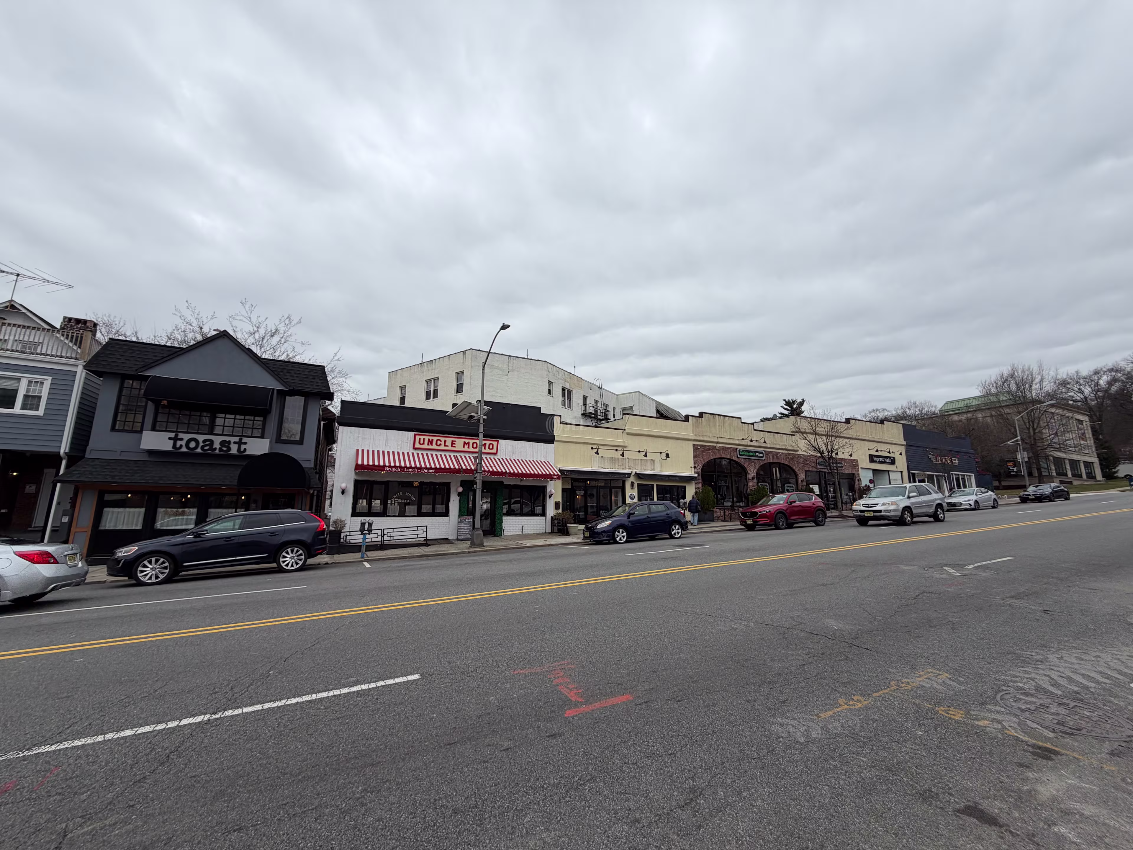 702 Bloomfield Ave