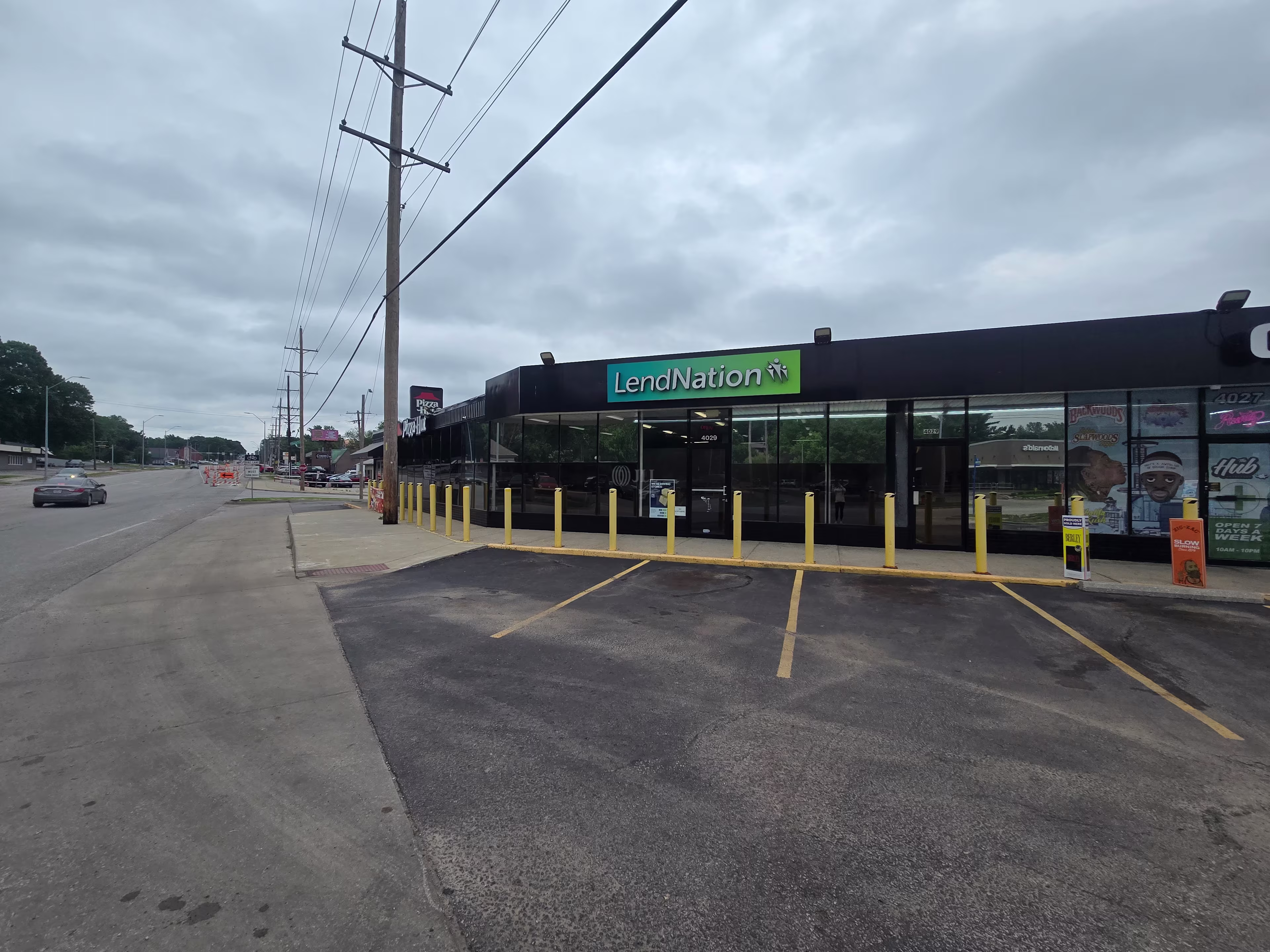 4019-4031 N Oak Tfwy