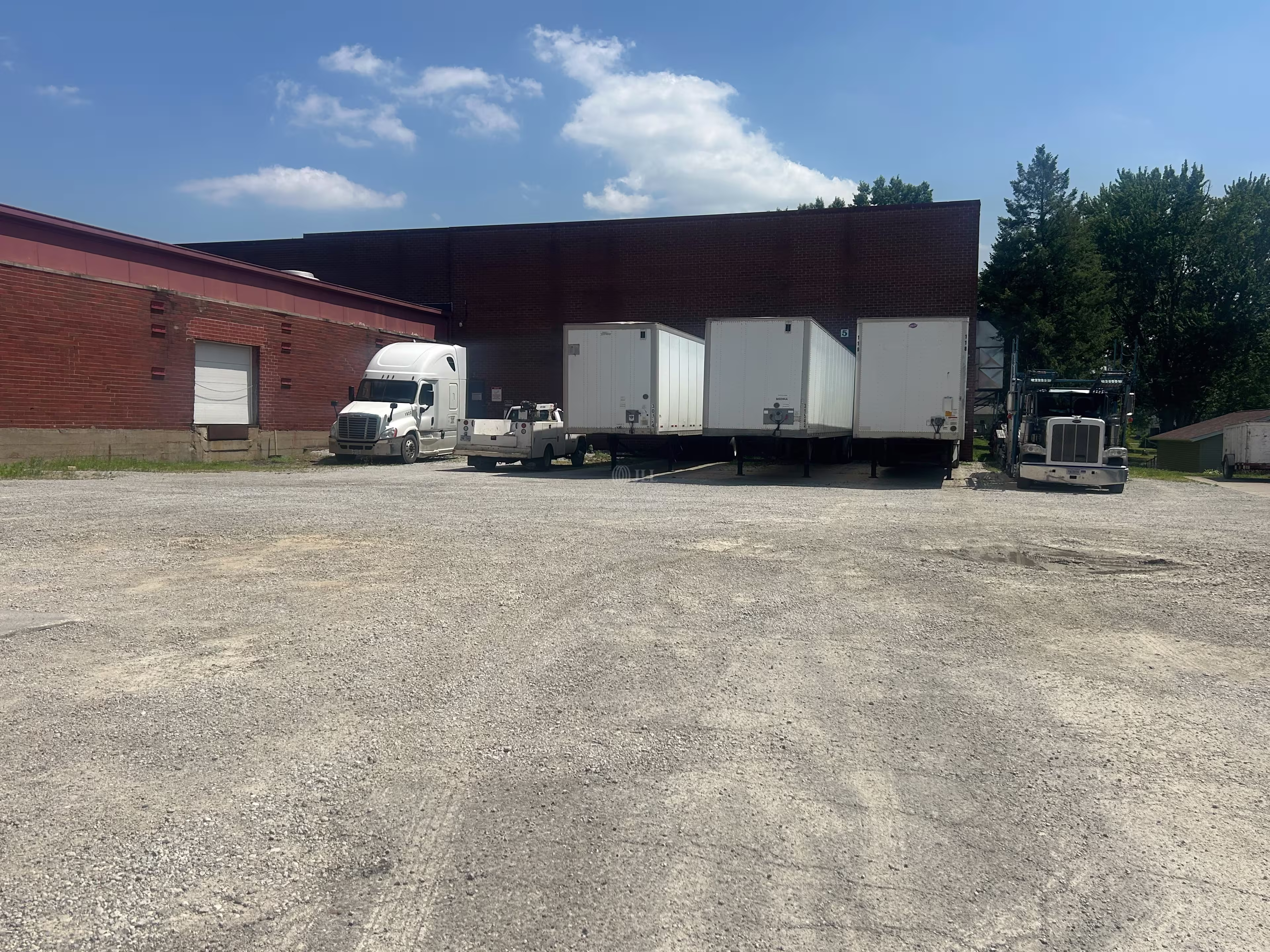 500 W Main St