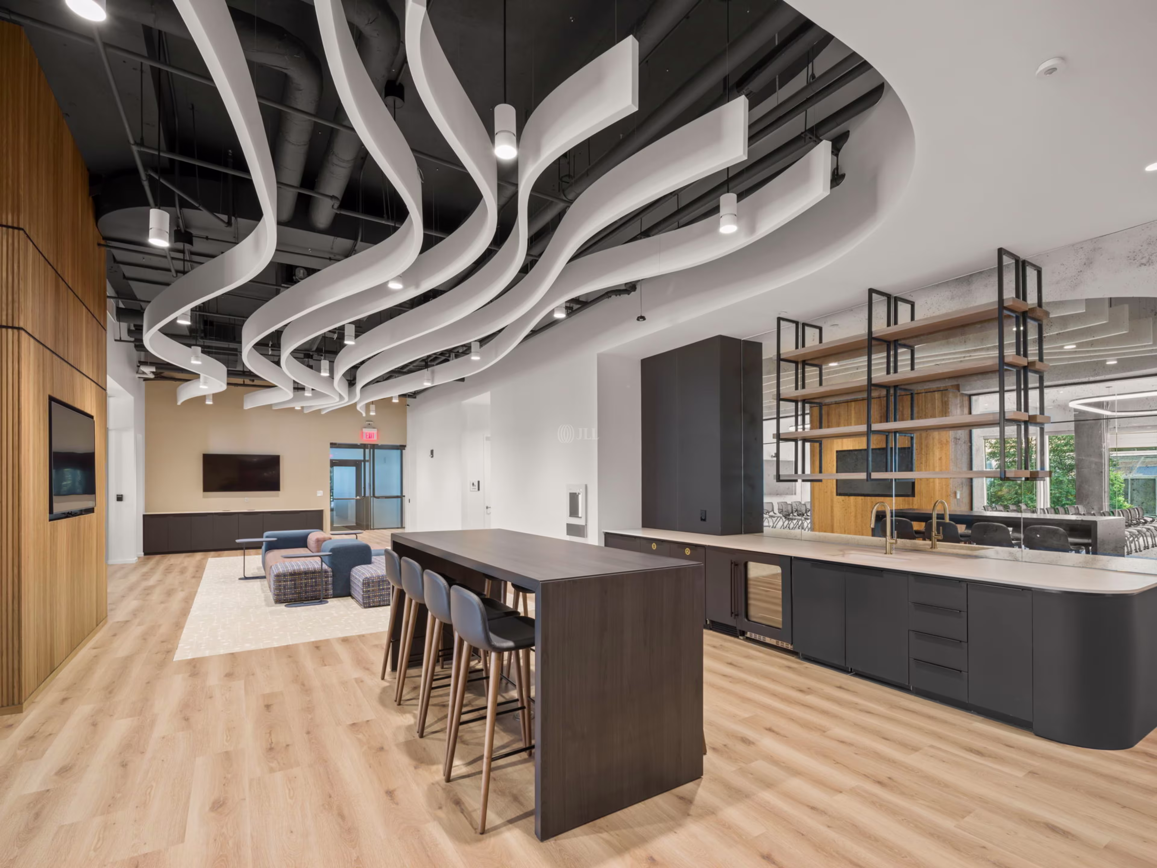 4250 N Fairfax Dr