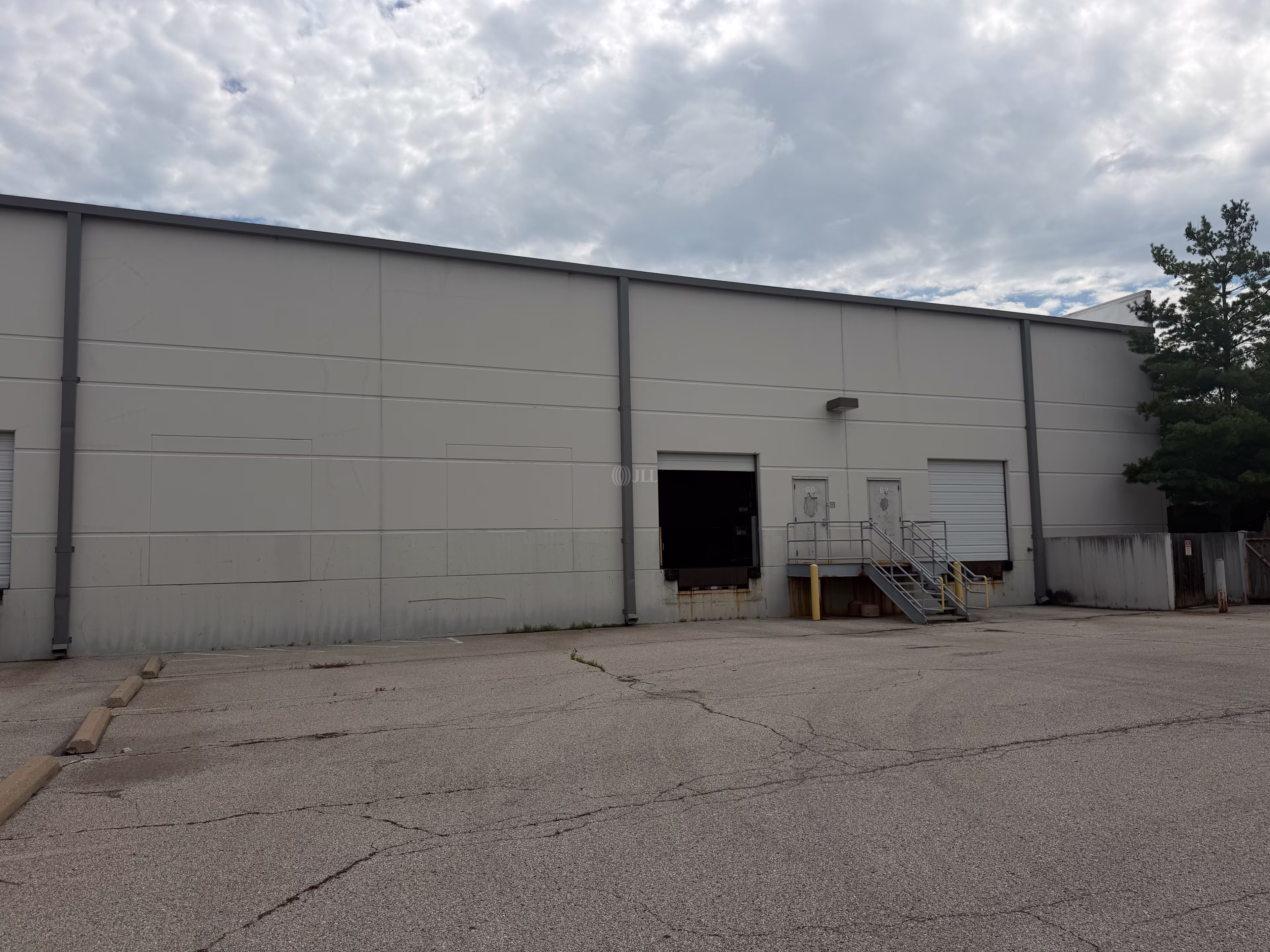 60-62 Kelly Blvd