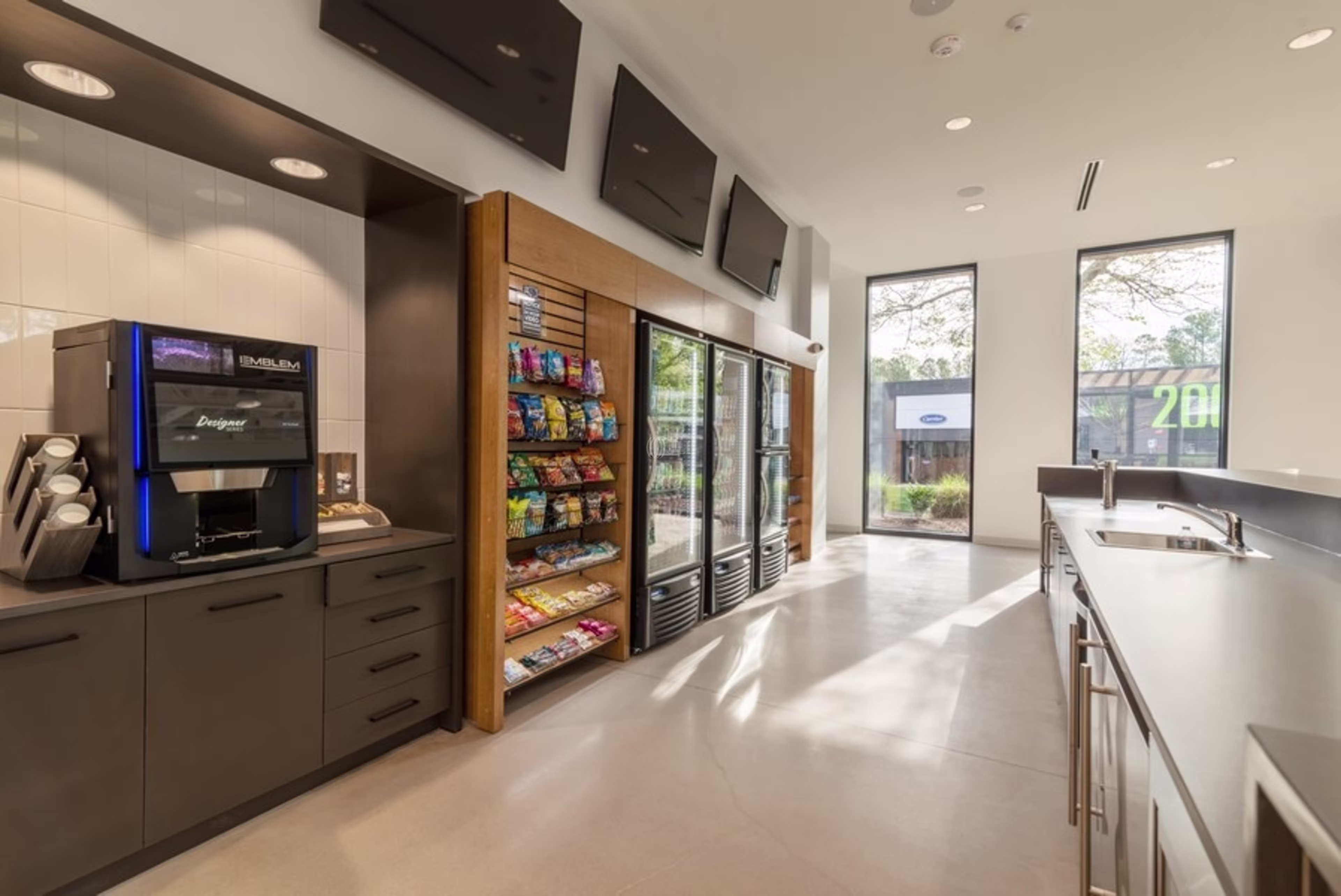 1000 Perimeter Park Dr