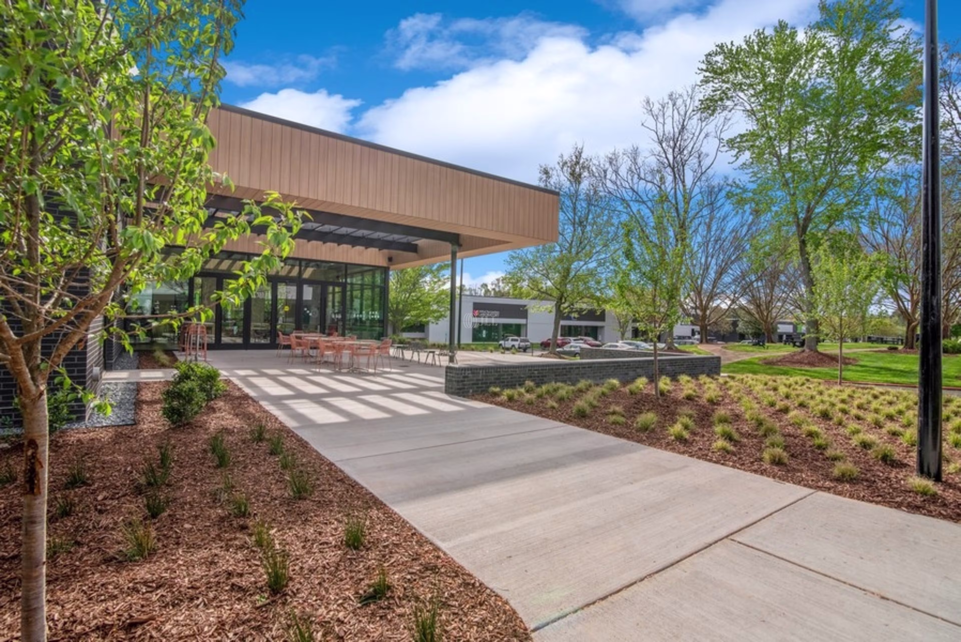 300 Perimeter Park Dr