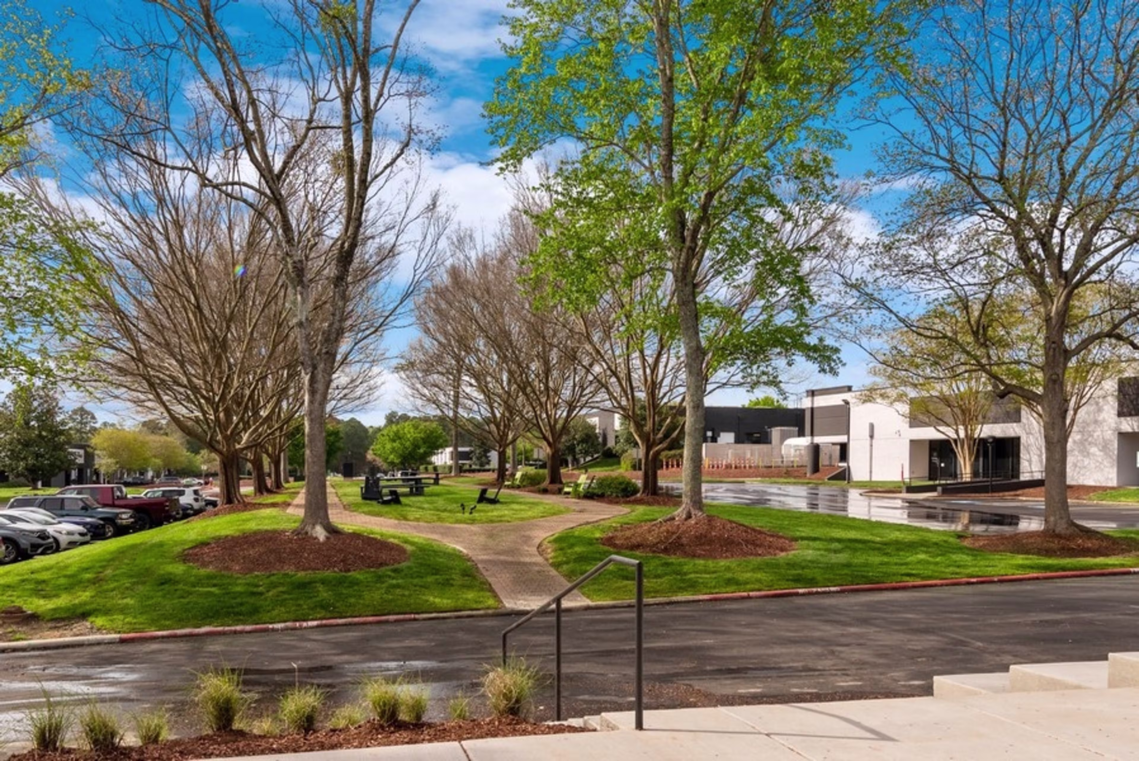 300 Perimeter Park Dr