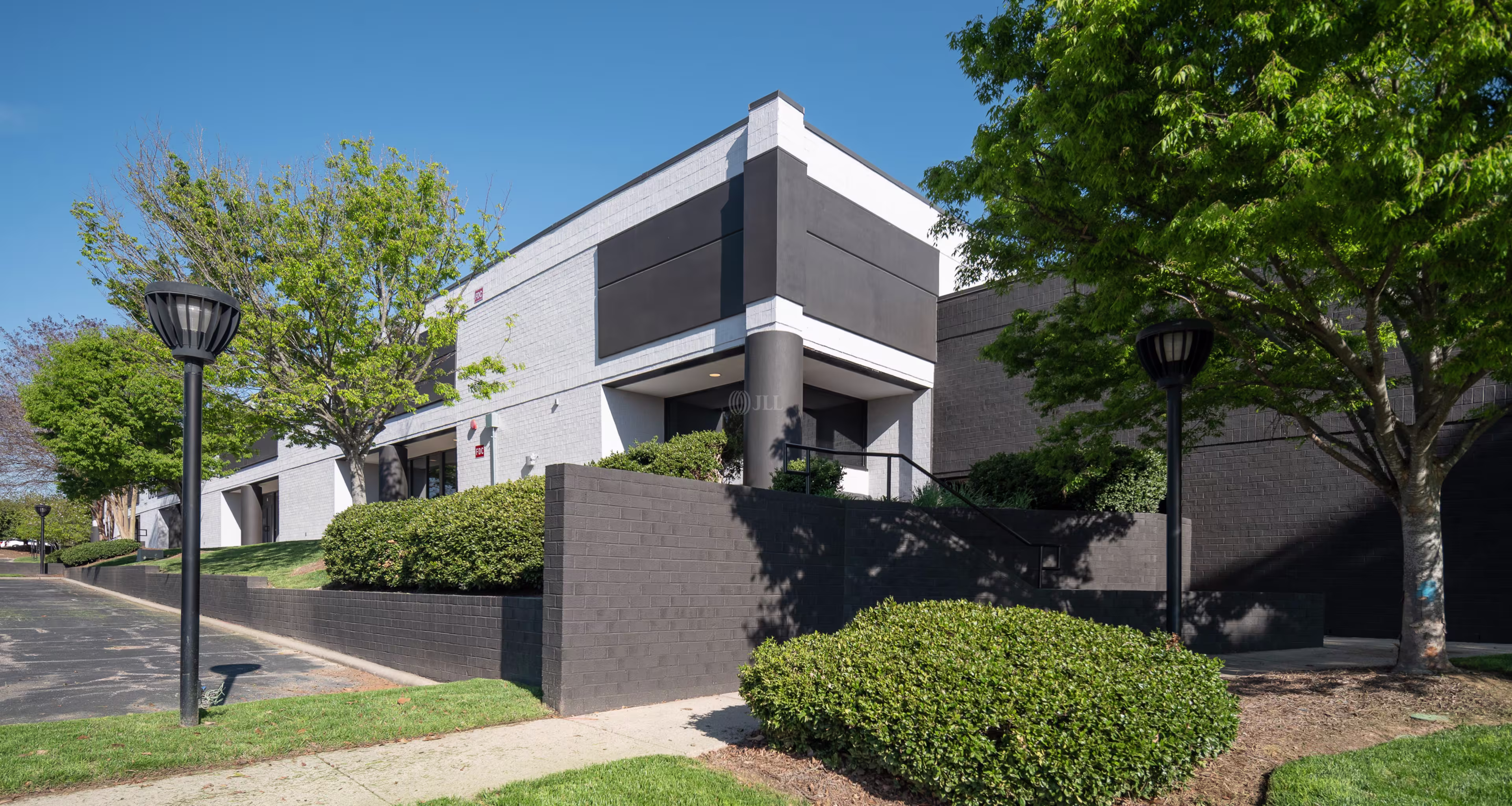 300 Perimeter Park Dr
