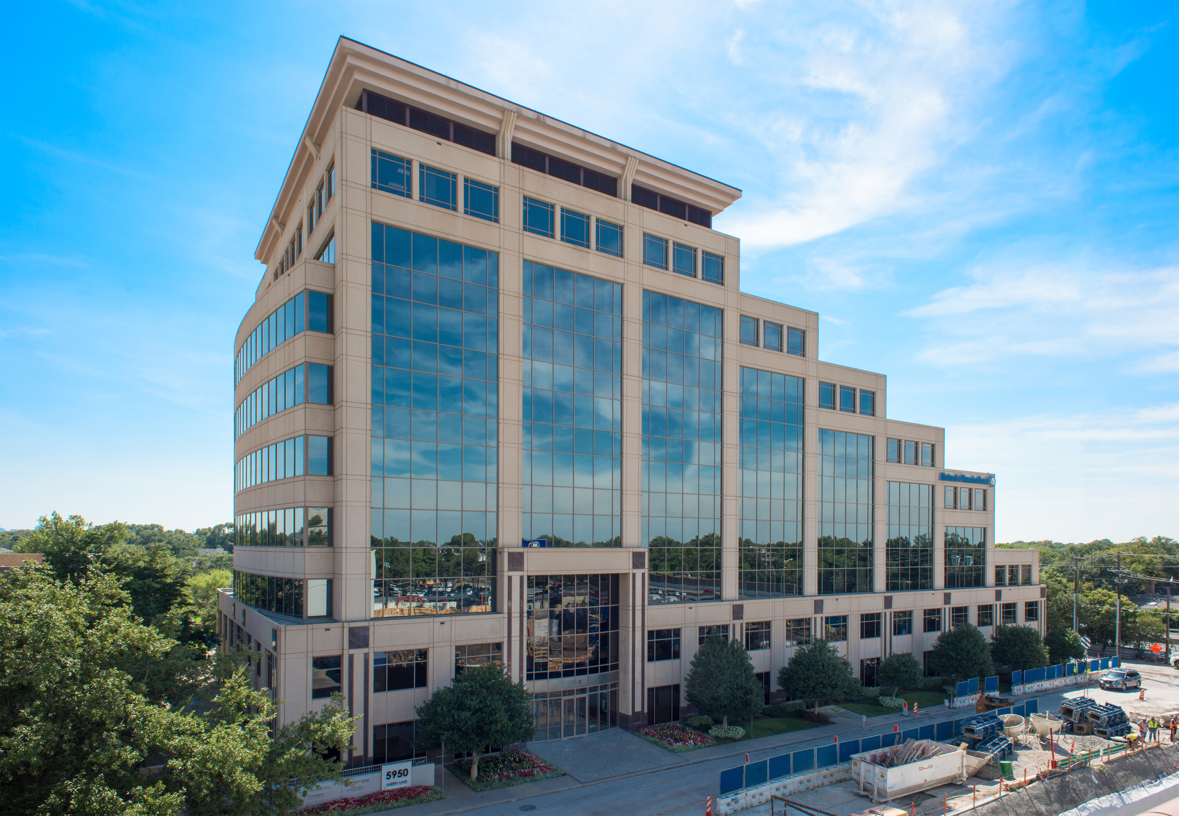 5950 Sherry Ln, Dallas, TX 75225