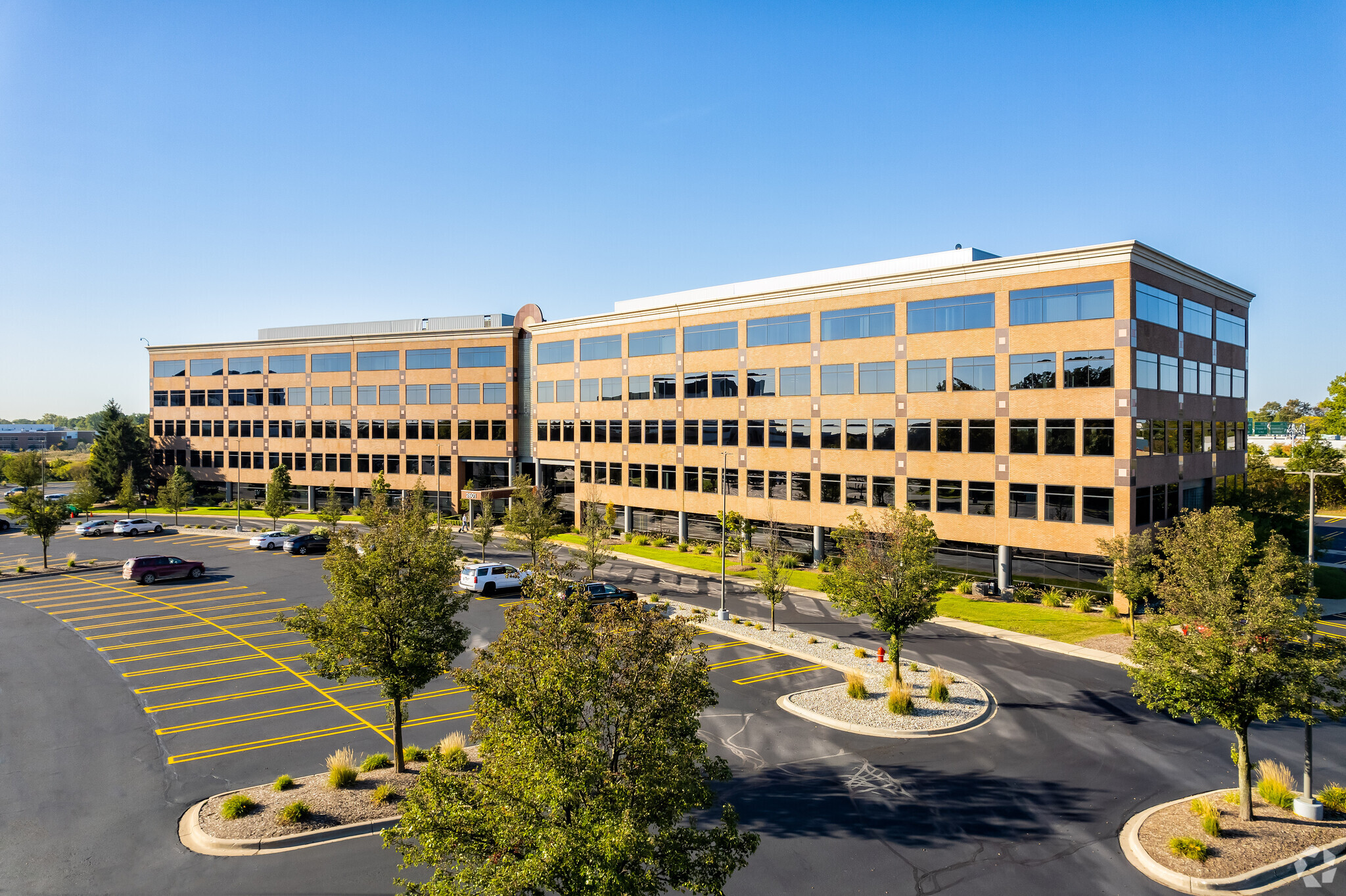 2601 Cambridge Ct, Auburn Hills, MI 48326