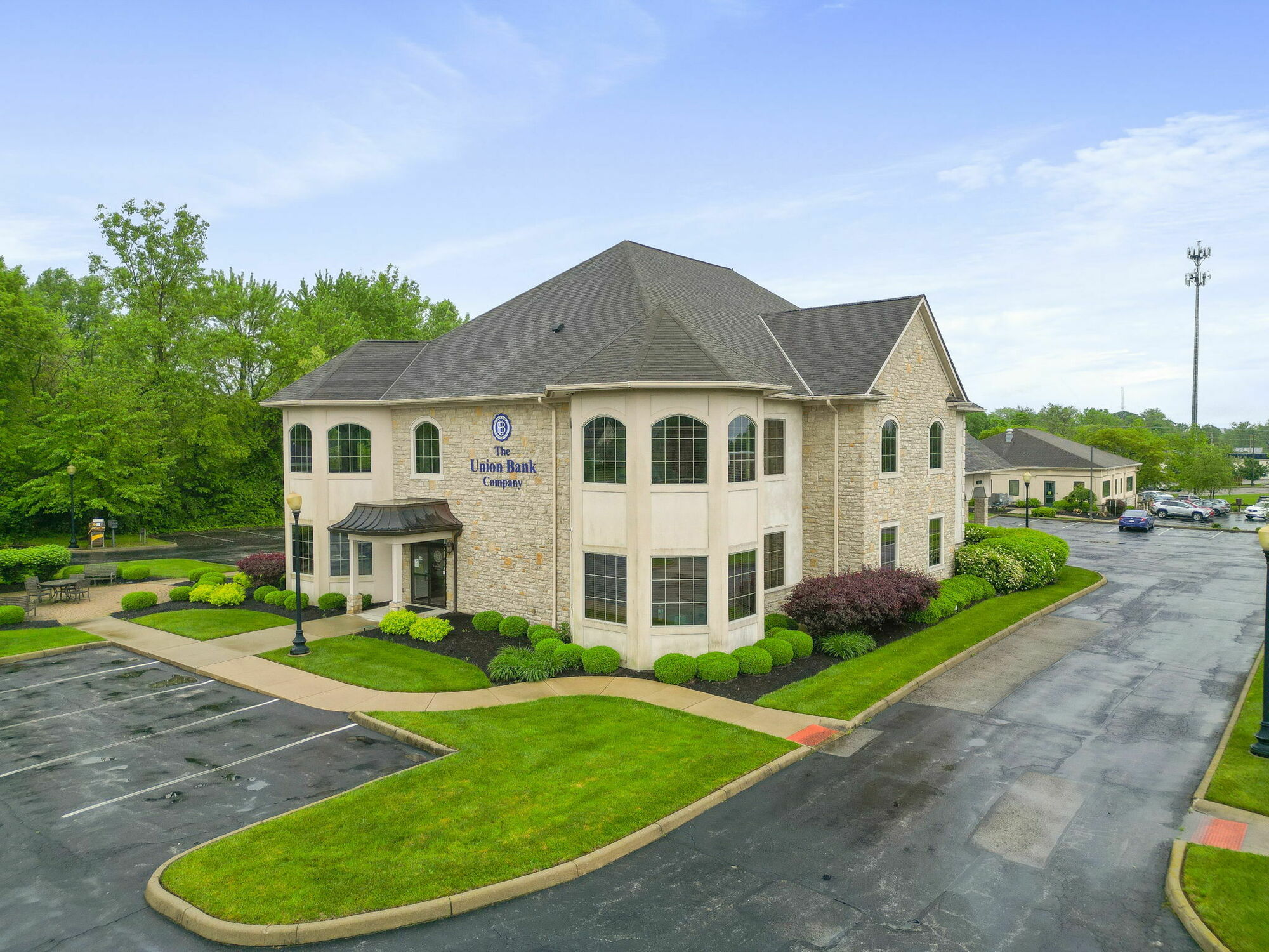 461 Beecher Rd, Gahanna, OH 43230