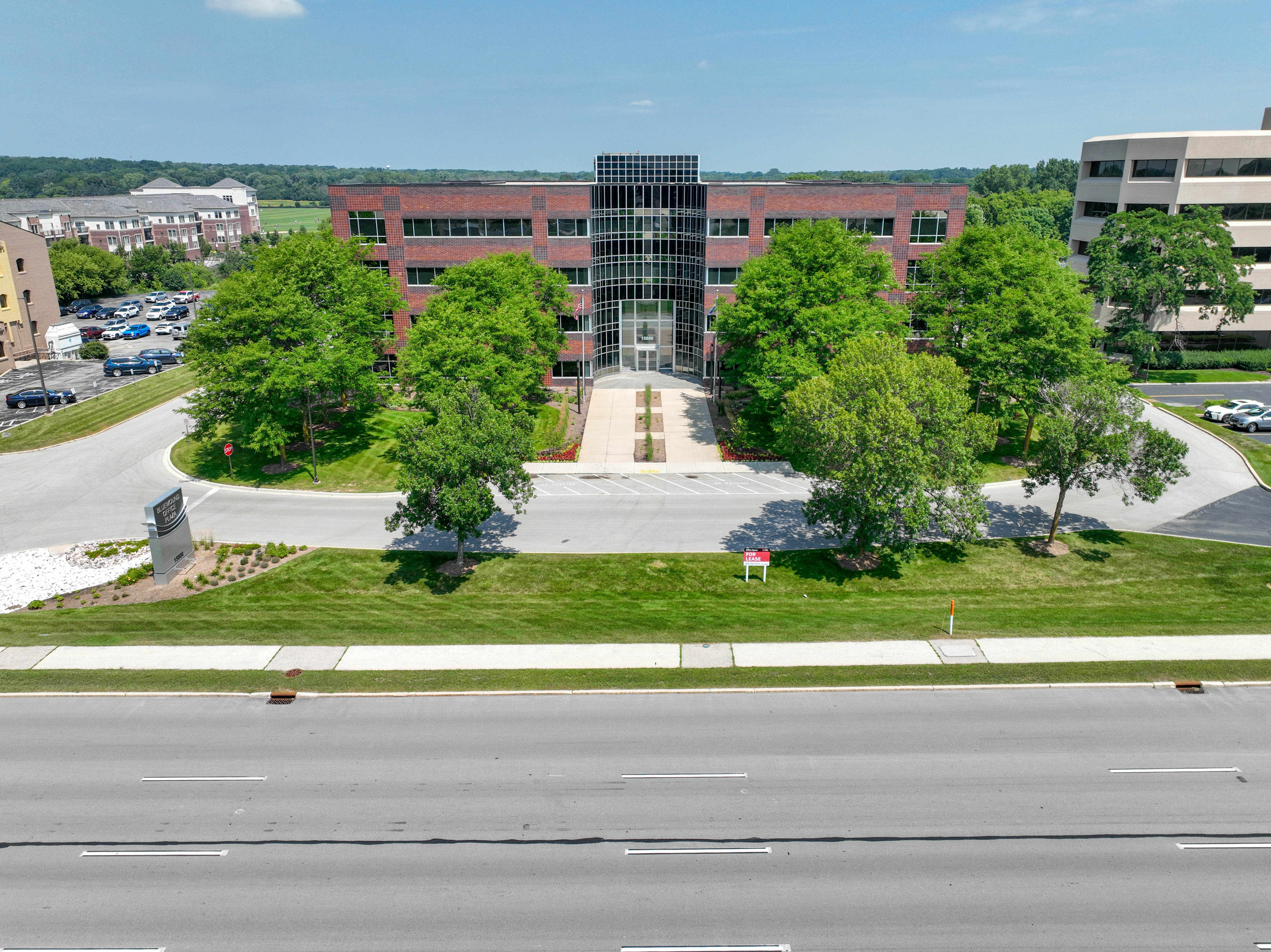 15800 W Bluemound Rd, Brookfield, WI 53005