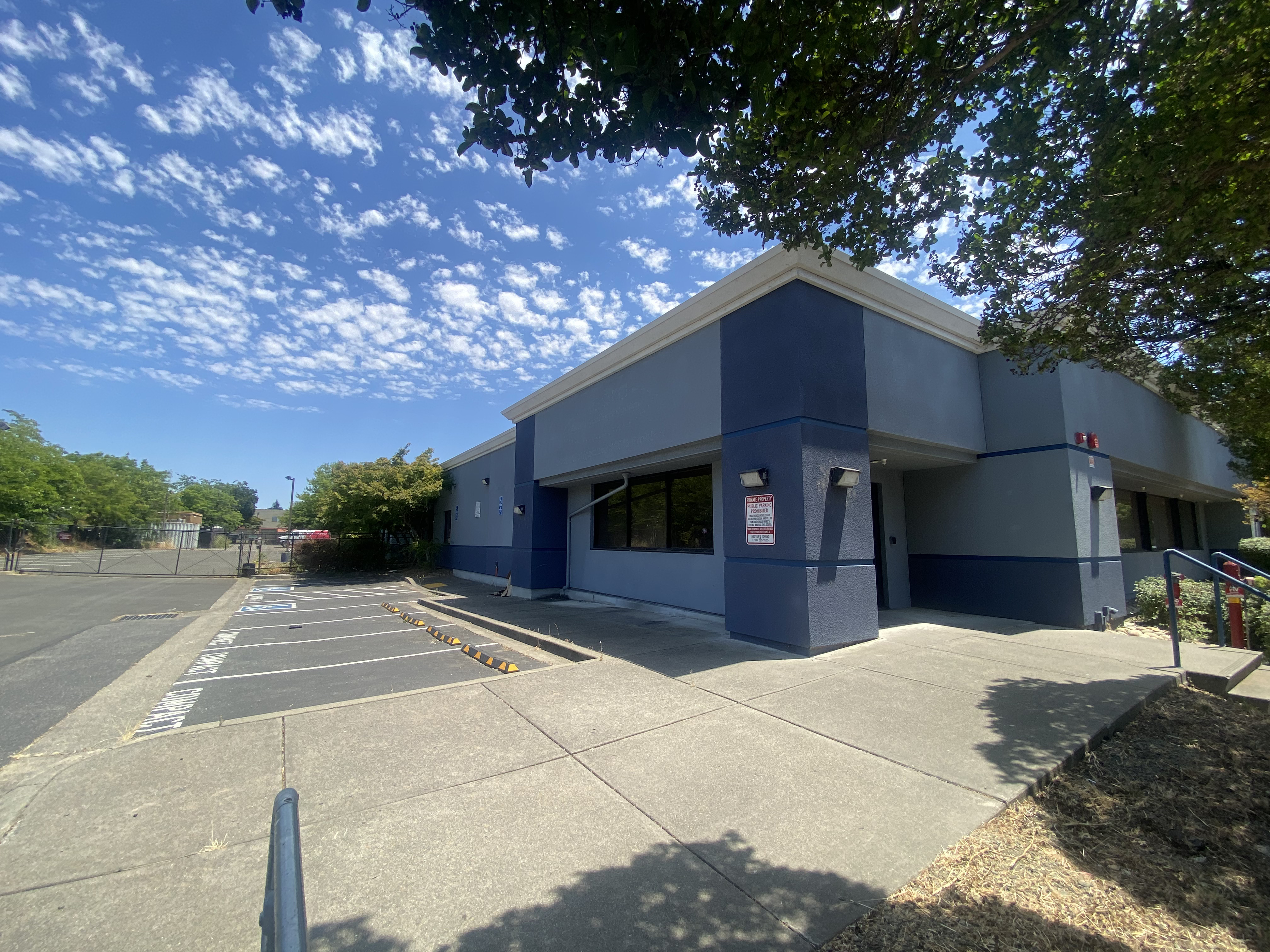 3242 Airway Dr, Santa Rosa, CA 95403
