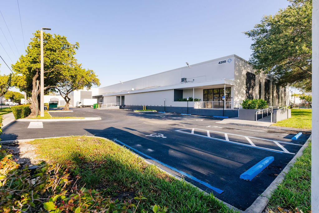 4200 N 29Th Ave, Hollywood, FL 33020