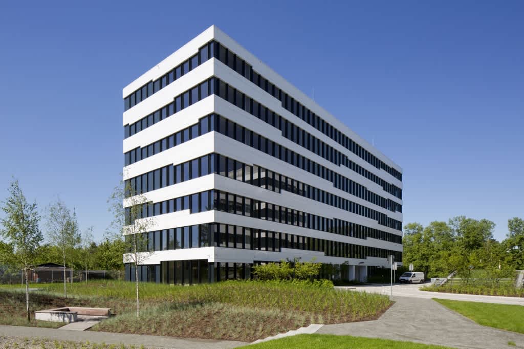 Budynek biurowy - powierzchnie do wynajęcia