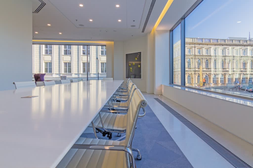 Wnętrza budynku biurowego