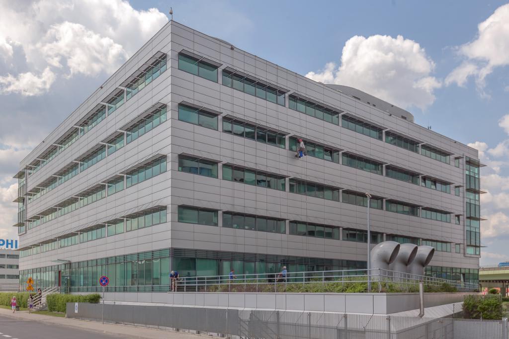 Biura przeznaczone pod wynajem - widok z zewnątrz