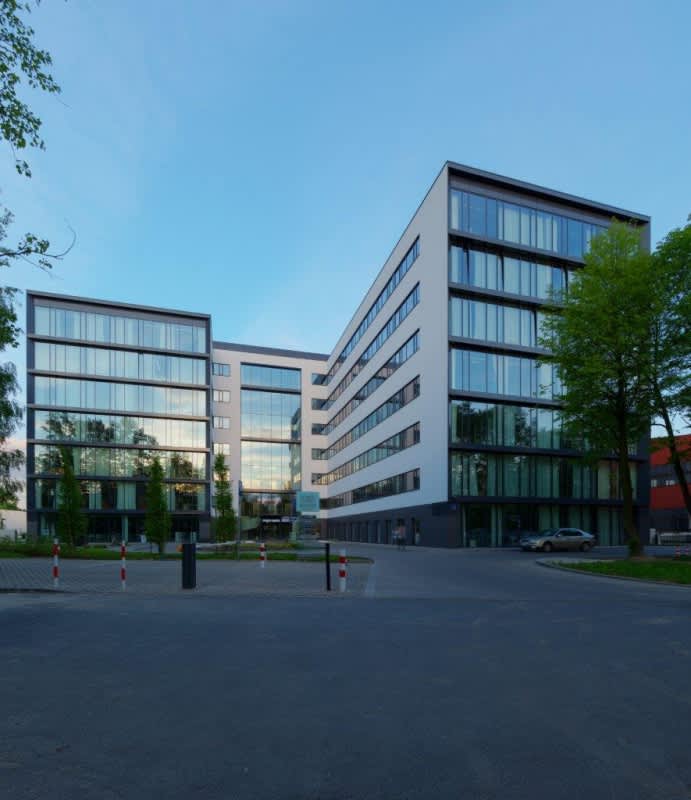 Widok na budynek biurowy