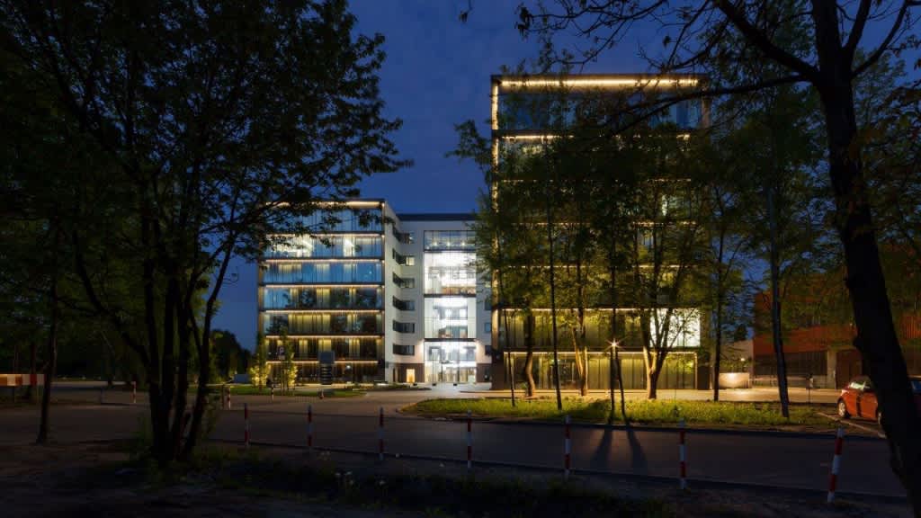 Widok na najbliższe otoczenie budynku