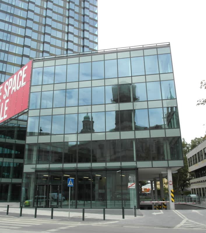  Budynek biurowy Twarda 2