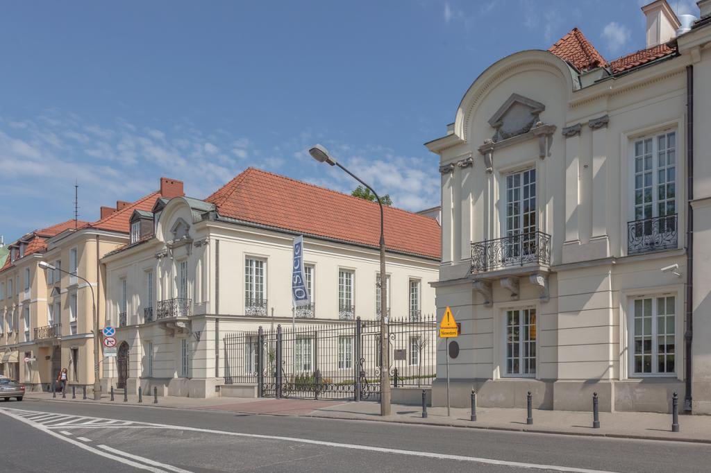 Budynek z biurami do wynajęcia