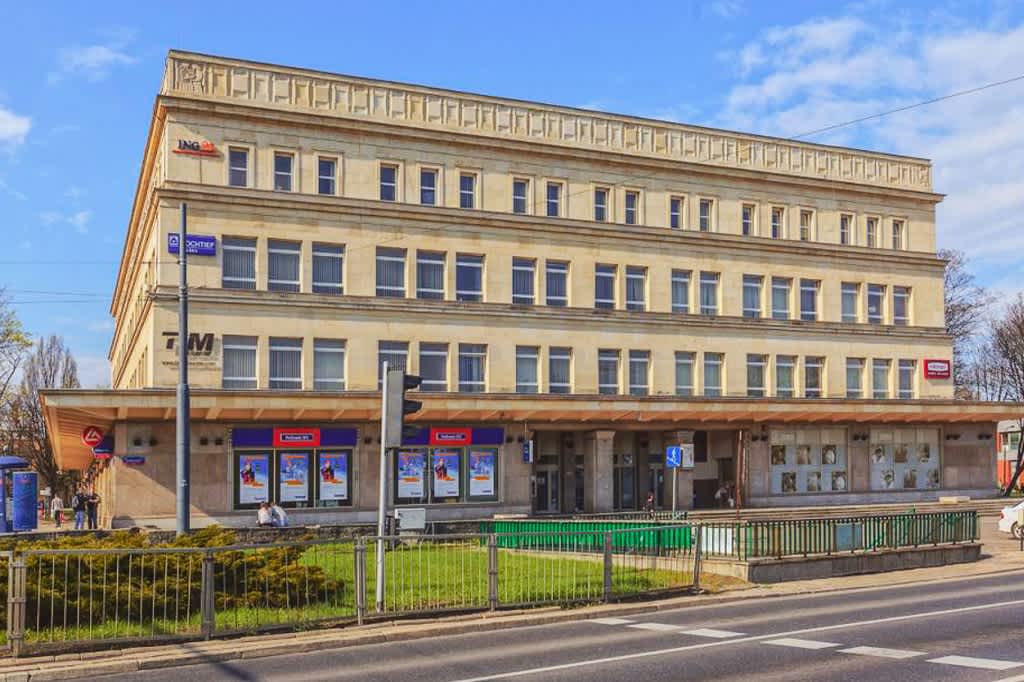 Building with office space to let