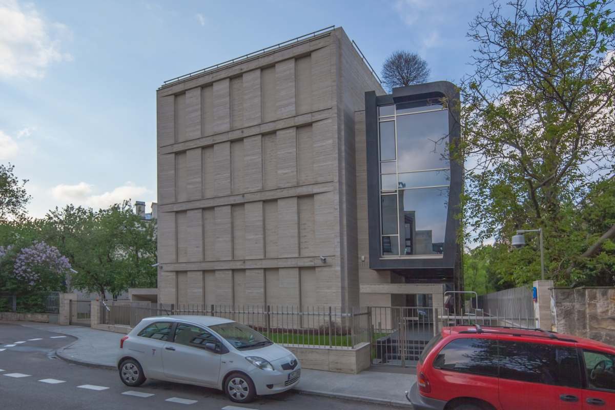 Wynajem przestrzeni biurowej - zdjęcie fasady