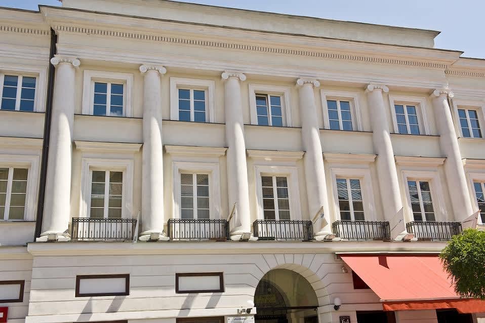 Budynek z biurami do wynajęcia