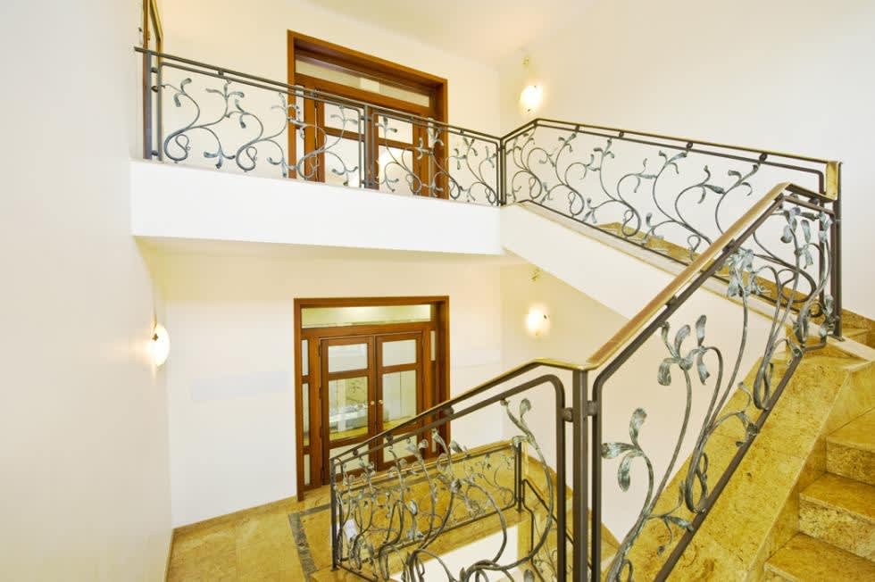 Wnętrze budynku biurowego