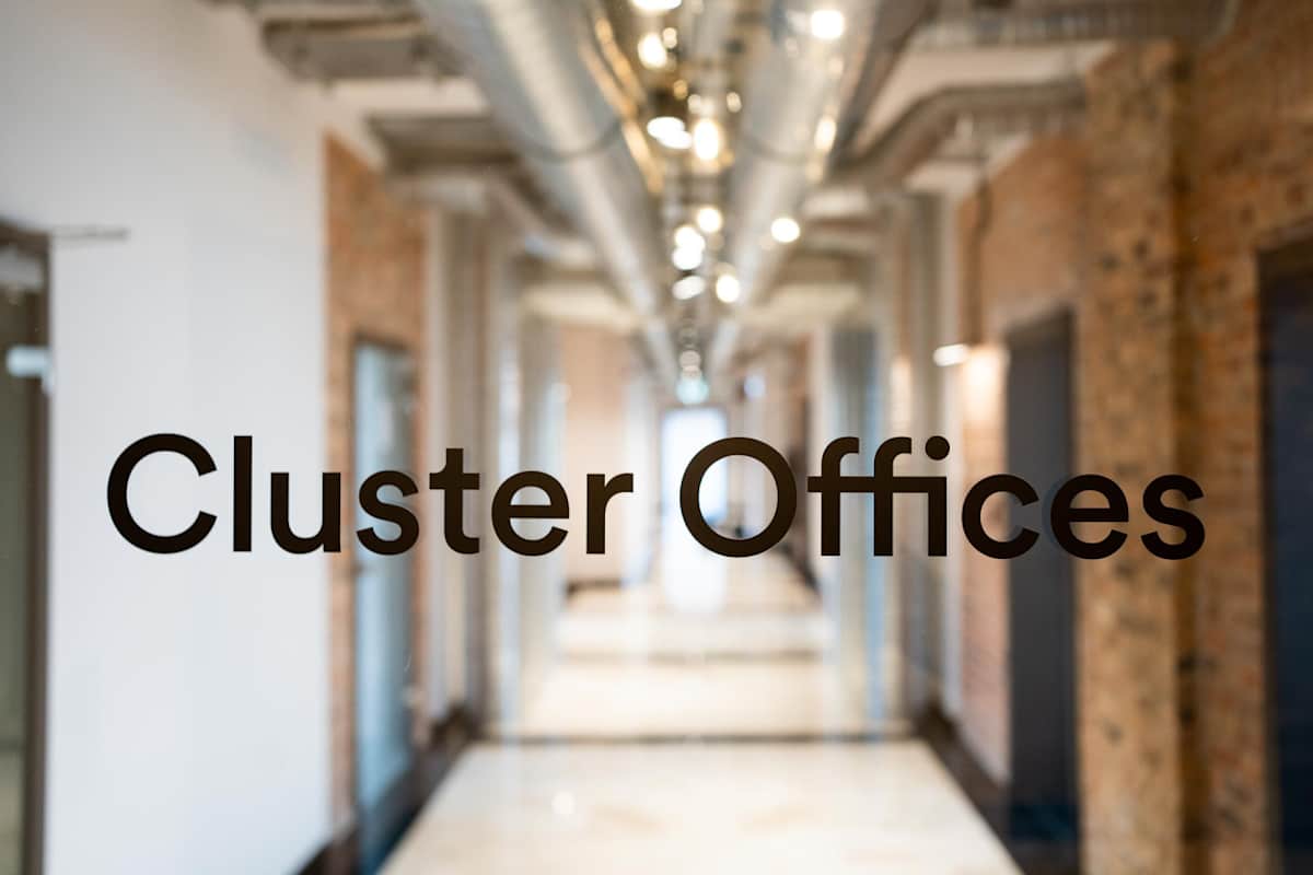 Cluster Offices, Dworcowa 8