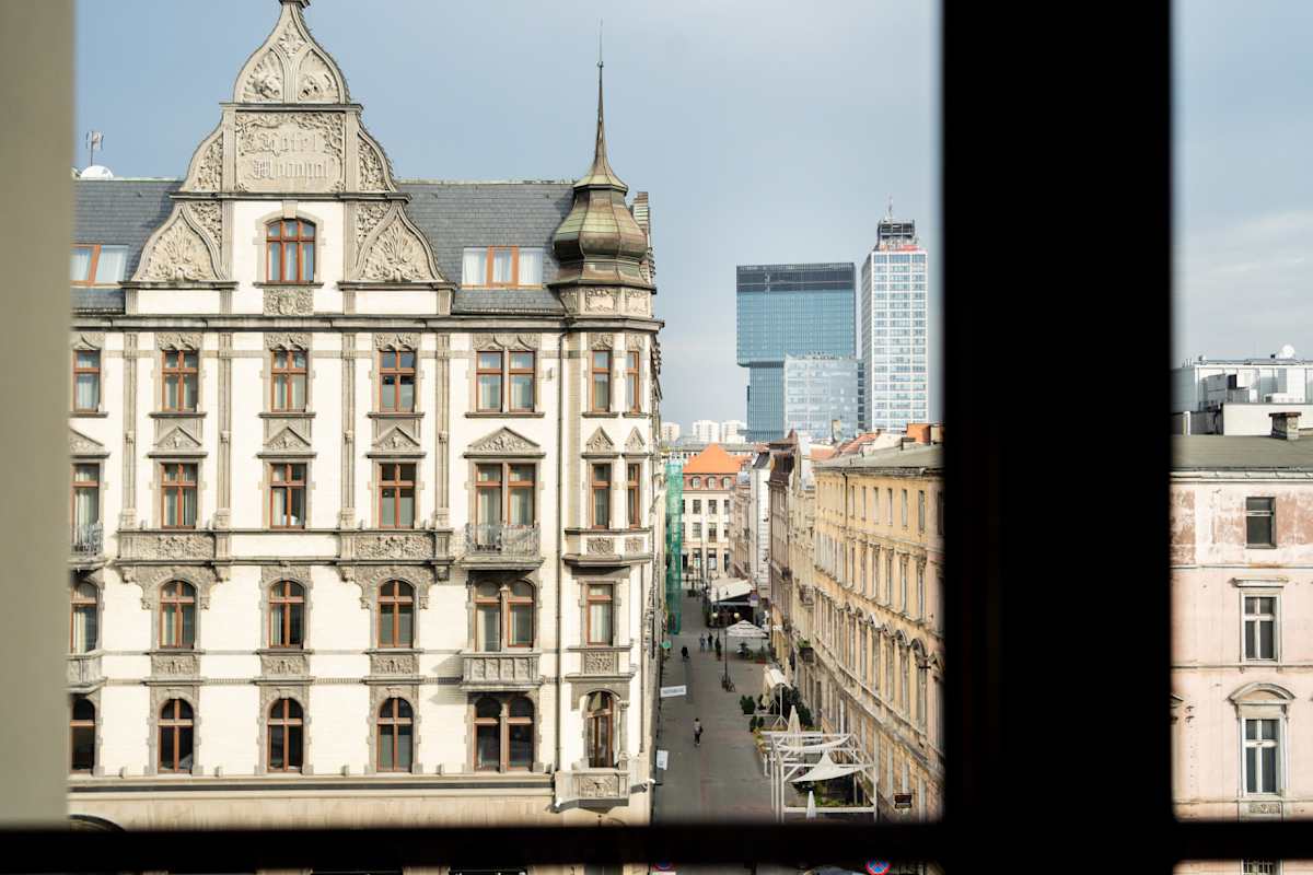 Cluster Offices, Dworcowa 8