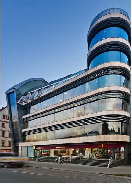 Widok główny budynku biurowego