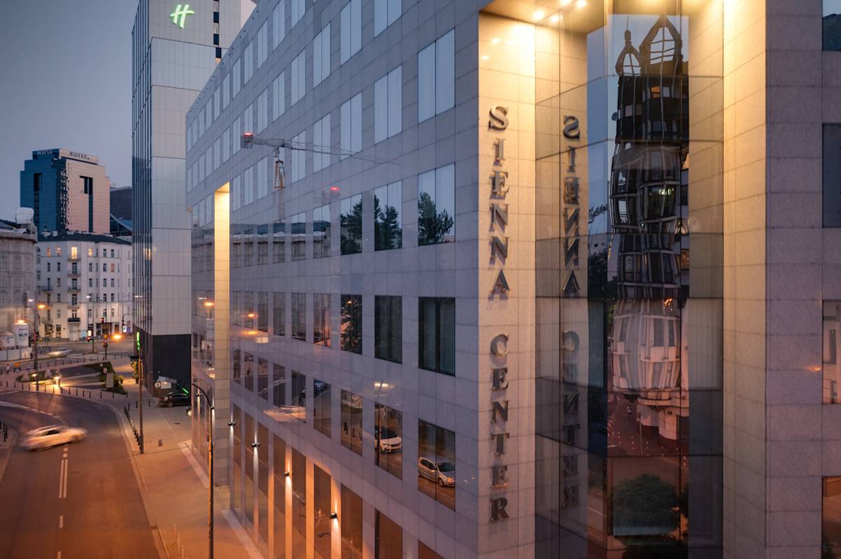 Cluster Offices Sienna Center