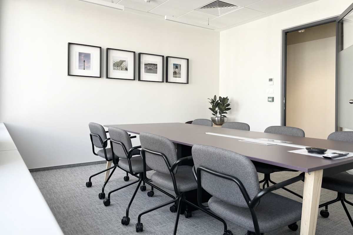 Cluster Offices Sienna Center