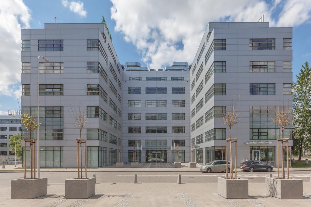 Front view of the building with space to let