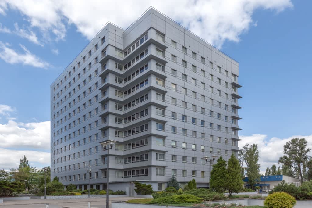 Bryła budynku - biura do wynajęcia