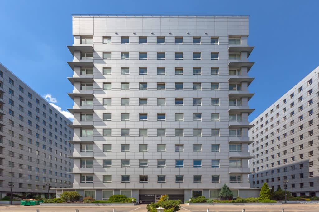 Elevation of the office building with space for rent