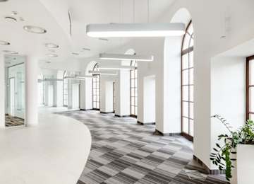Plac Bankowy 1 has received the use permit