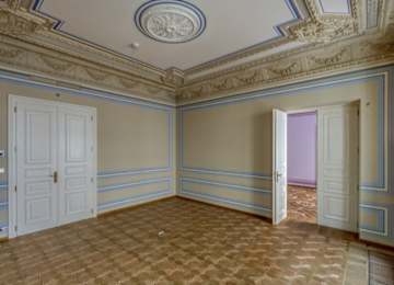 Le Palais has a new tenant