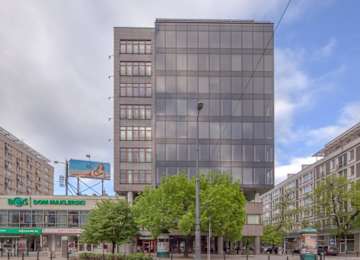 Biurowiec M76 zmienił właściciela