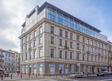 New begining of the Renaissance office building