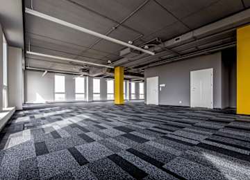 Biurowiec w miejsce porzuconego wieżowca