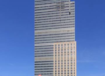 Axa zostaje w Warsaw Trade Tower