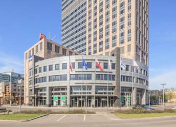 Axa zostaje w Warsaw Trade Tower