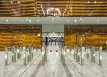 Nowe windy w V Tower