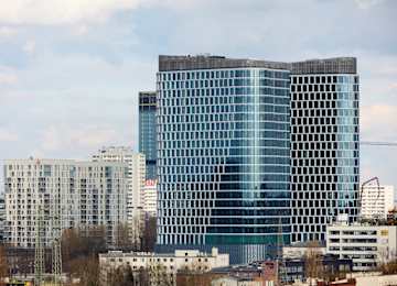 Global Office Park z ceremonialną wiechą