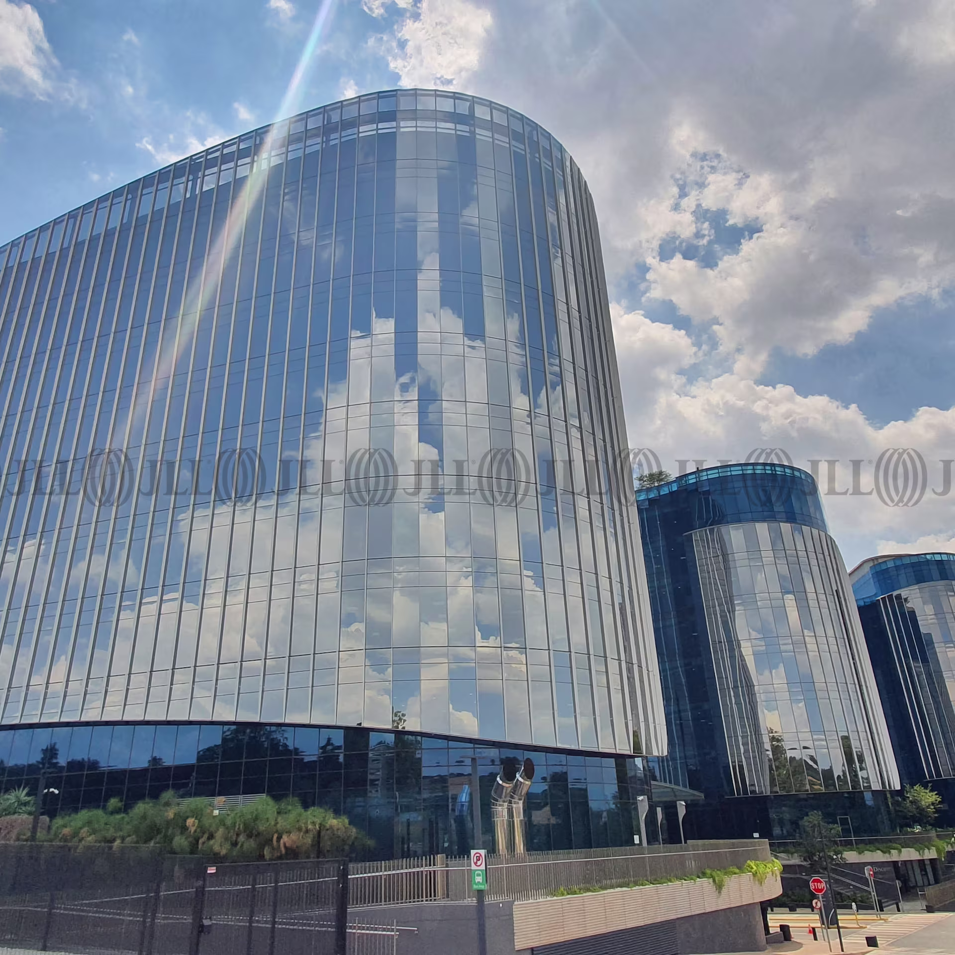 1 Discovery Pl, Sandhurst, Sandton