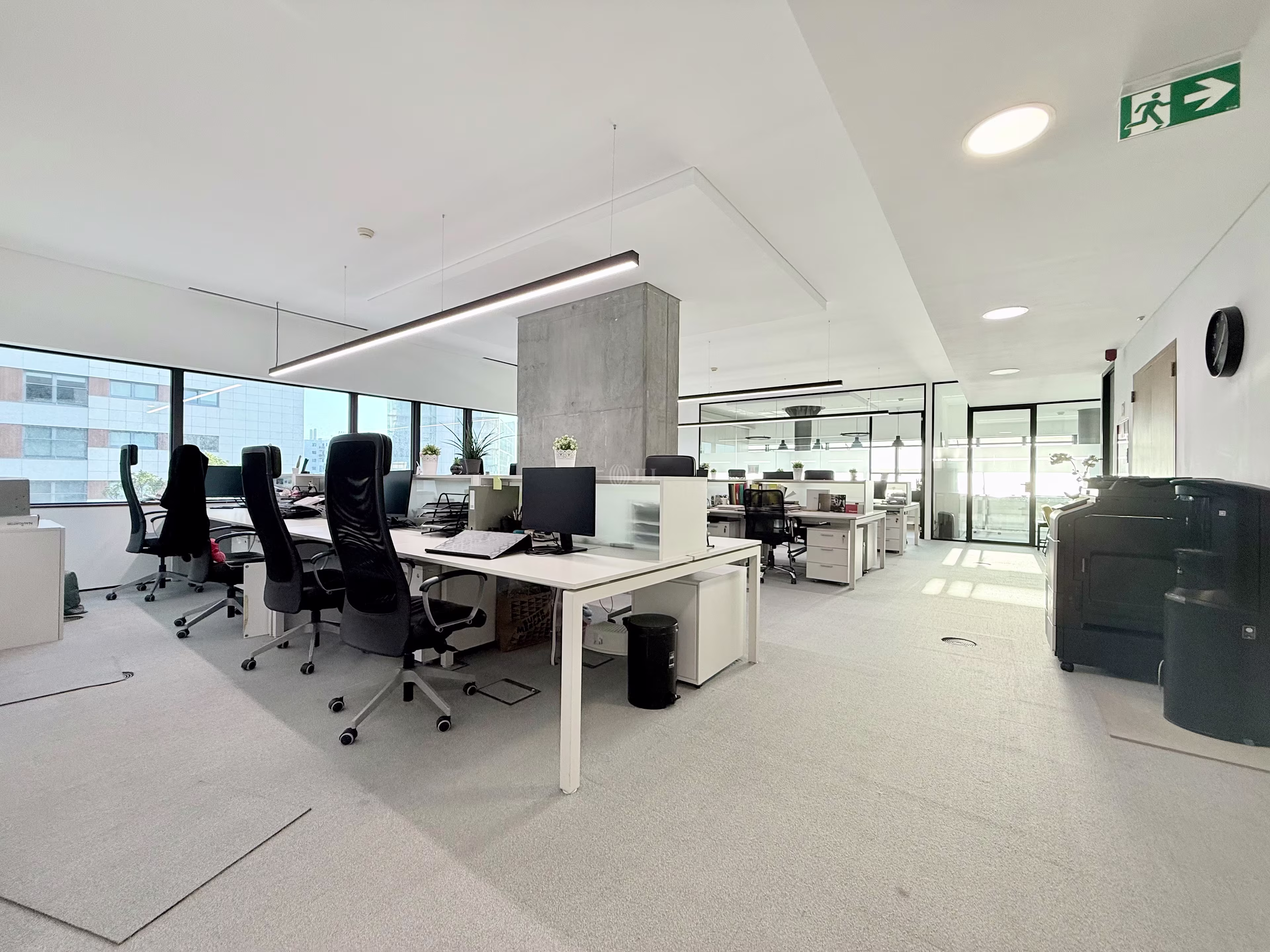 Art's Business Center