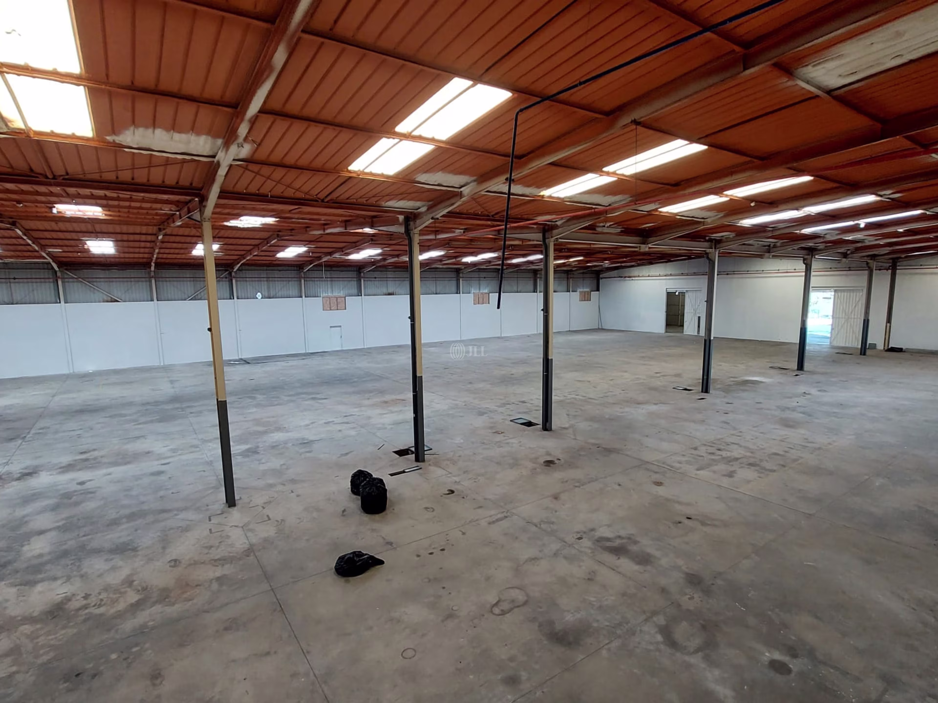 Armazém Industrial Samora Correia