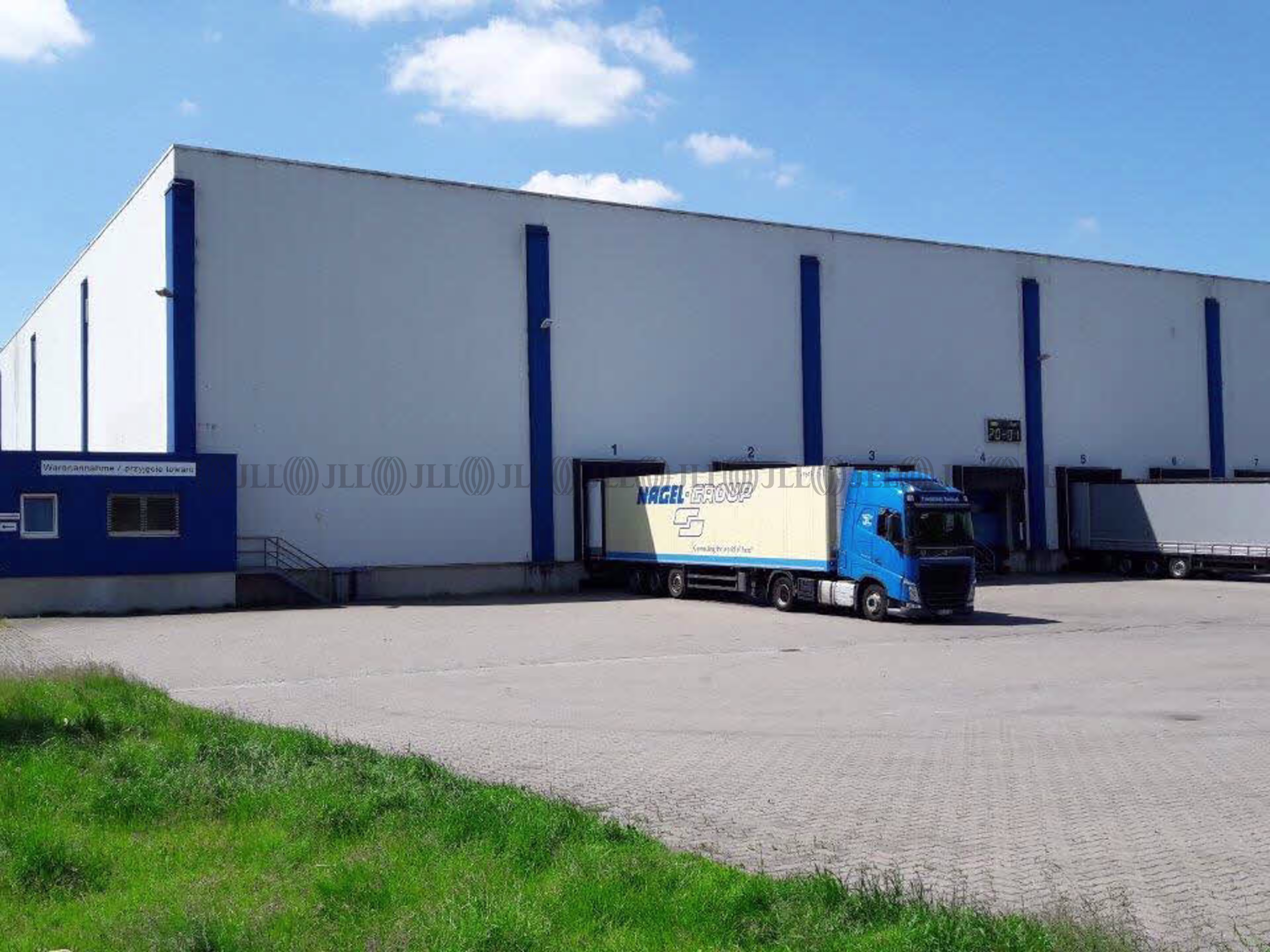 Hallen - Güstrow - B1448